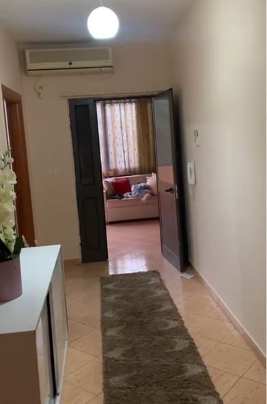 Tirane, jepet me qera apartament 2+1 Kati 3, 90 m² 600 € (Don Bosko)