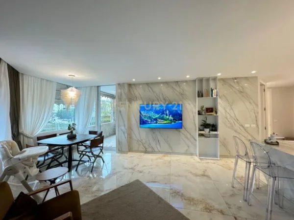 Tirane, shes 2+1+Aneks+Ballkon Kati 1, 117 m² 280.000 € (Liqeni i thate)