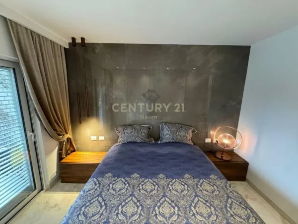 Tirane, shes 2+1+Aneks+Ballkon Kati 1, 117 m² 280.000 € (Liqeni i thate)