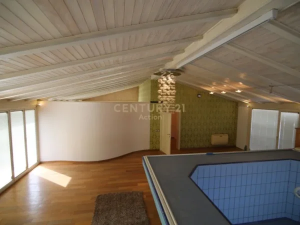 Tirane, shes Vile 3 Katshe Kati 3, 900 m² (Rruga e Dibres)