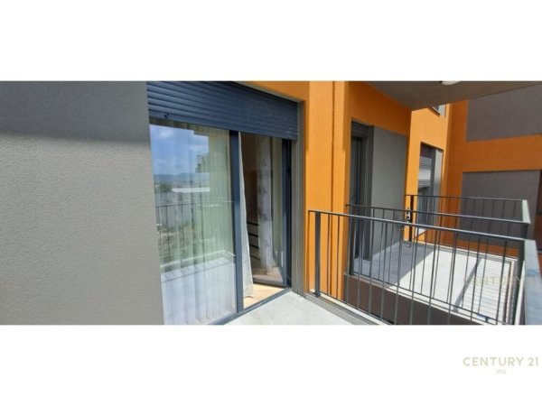 Tirane, jepet me qera apartament 2+1+Aneks+Ballkon Kati 5, 100 m² 600 € (Asl 2)