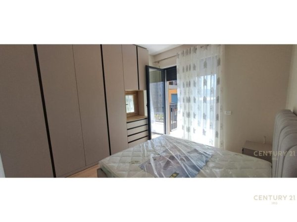 Tirane, jepet me qera apartament 2+1+Aneks+Ballkon Kati 5, 100 m² 600 € (Asl 2)