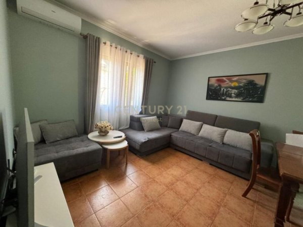 Tirane, jepet me qera Vile 2 Katshe Kati 2, 217 m² 1.000 € (Jordan Misja)