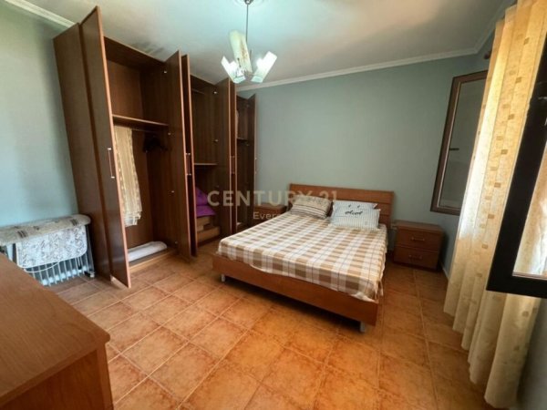 Tirane, jepet me qera Vile 2 Katshe Kati 2, 217 m² 1.000 € (Jordan Misja)