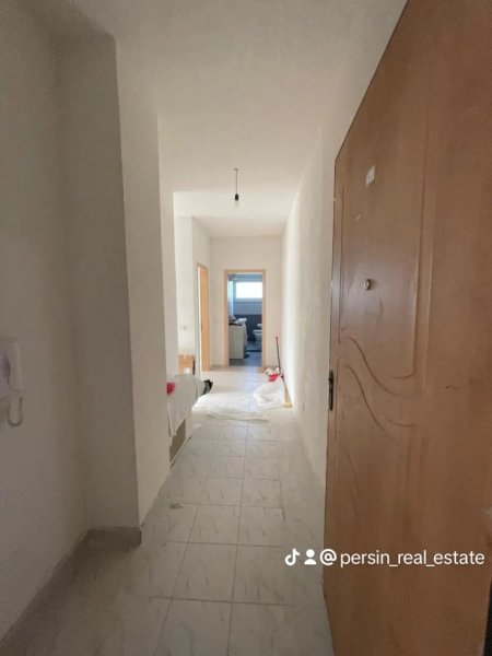 Shkembi Kavajes, shitet apartament 1+1+Ballkon Kati 4, 70 m² 65.000 € (Shkembi I kavajes)