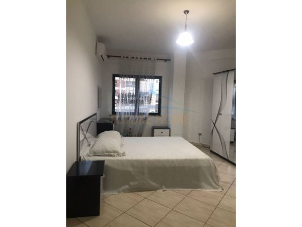 Tirane, shitet apartament 2+1+Ballkon Kati 8, 116 m² 210.000 € (Stacioni Trenit)