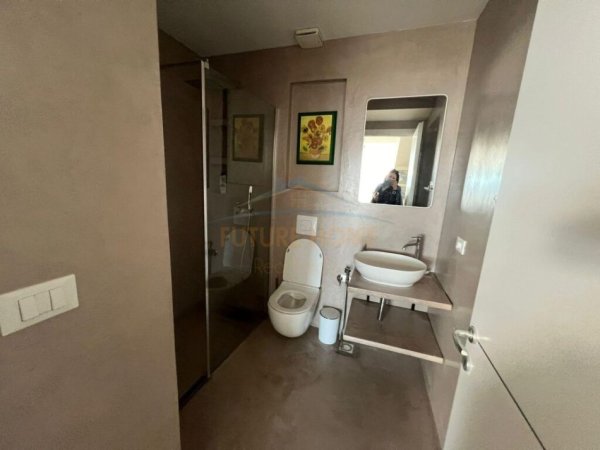 Tirane, shitet apartament 2+1+Ballkon Kati 2, 126 m² 420.000 € (TEG Long Hill)