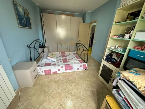 Tirane, shitet apartament 2+1+Ballkon Kati 6, 94 m² 125.000 € (Unaza e Re)