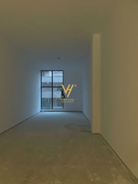Tirane, jepet me qera ambjent biznesi Kati 2, 50 m² 1.600 € (RRUGA E KAVAJES)