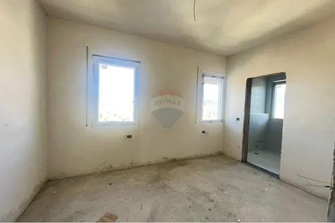 Tirane, shitet apartament 2+1+Aneks+Ballkon Kati 7, 107 m² 137.000 € (rruga 5 maj)