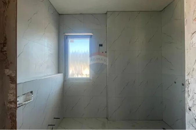 Tirane, shitet apartament 2+1+Aneks+Ballkon Kati 7, 107 m² 137.000 € (rruga 5 maj)