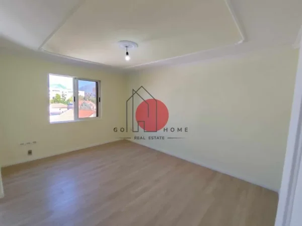 Tirane, shitet apartament 1+1 Kati 5, 57 m² 82.000 € (Rruga Ali Demi)