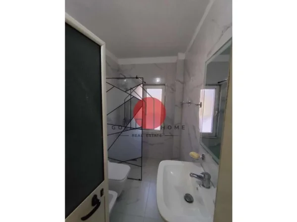 Tirane, shitet apartament 1+1 Kati 5, 57 m² 82.000 € (Rruga Ali Demi)