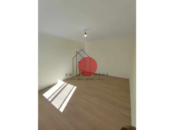 Tirane, shitet apartament 1+1 Kati 5, 57 m² 82.000 € (Rruga Ali Demi)