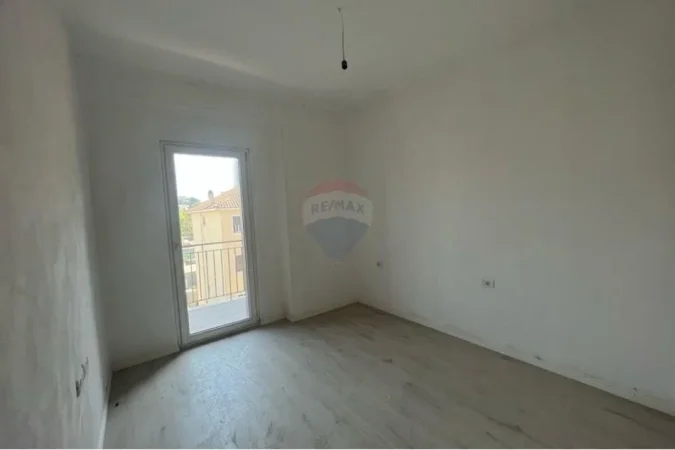 Tirane, shitet apartament 2+1 Kati 3, 103 m² 160.000 € (Emerald Center - Rruga e Dibrës)