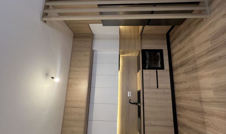 Tirane, jepet me qera apartament 2+1 Kati 7, 90 m² 650 € (KINOSTUDIO)