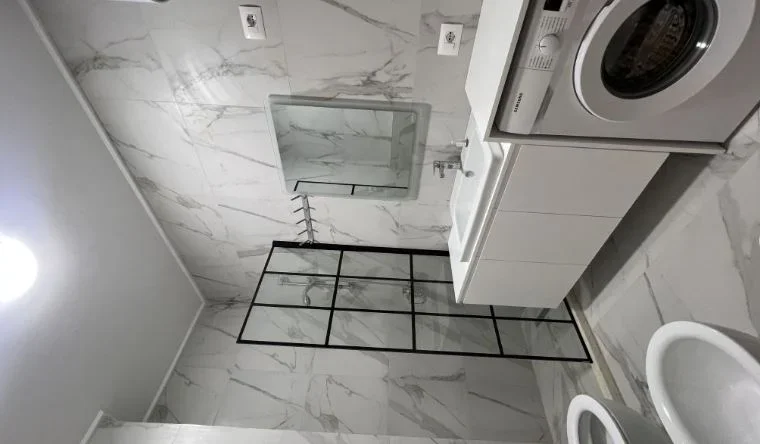 Tirane, jepet me qera apartament 2+1 Kati 7, 90 m² 650 € (KINOSTUDIO)