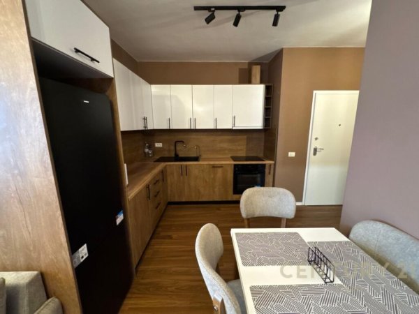 Tirane, jepet me qera apartament 2+1+Aneks+Ballkon Kati 9, 90 m² 700 € (Don bosko)