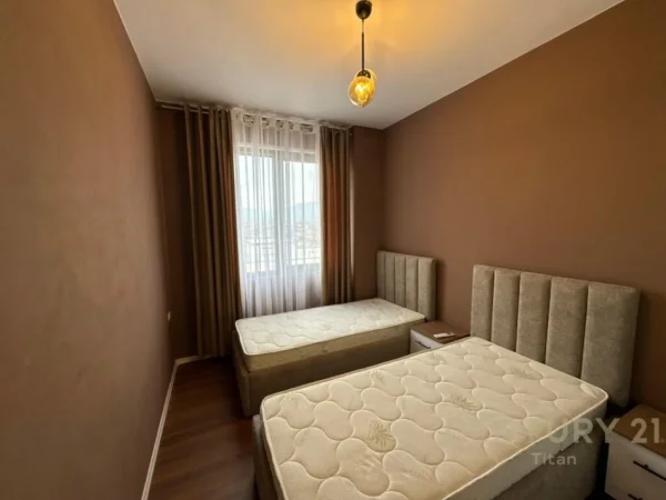 Tirane, jepet me qera apartament 2+1+Aneks+Ballkon Kati 9, 90 m² 700 € (Don bosko)