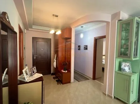 Sarande, shitet apartament 3+1+Ballkon Kati 3, 130 m² 210.000 € (Lagjia 4, Sarandë AREA45594)