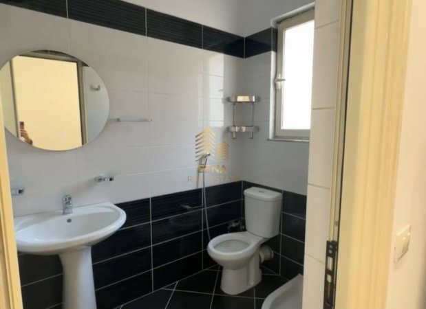 Tirane, jepet me qera shtepi 1+1 Kati 2, 70 m² 500 € (Rrugica Isuf Balta)