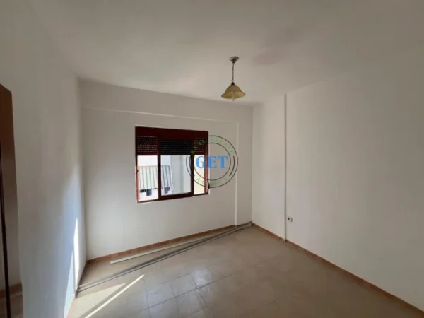 Durres, shitet apartament 1+1 Kati 5, 72 m² 75.000 € (Plazh hekurudha)