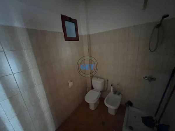 Durres, shitet apartament 1+1 Kati 5, 72 m² 75.000 € (Plazh hekurudha)