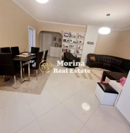 Tirane, jepet me qera apartament 3+1 Kati 3, 120 m² 800 € (Rruga Kavajes)