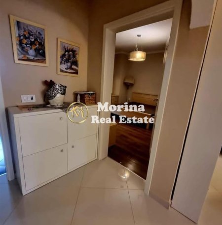Tirane, jepet me qera apartament 3+1 Kati 3, 120 m² 800 € (Rruga Kavajes)