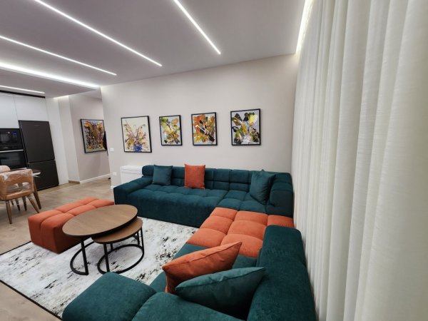 Tirane, jepet me qera apartament 2+1 Kati 3, 116 m² 900 € (don bosko)