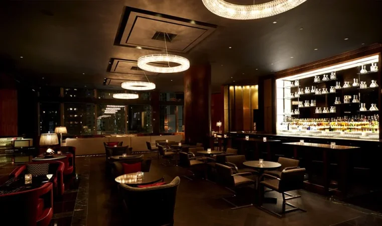 Tirane, jepet me qera lokal Kati 0, 200 m² 2000 € (blloku)