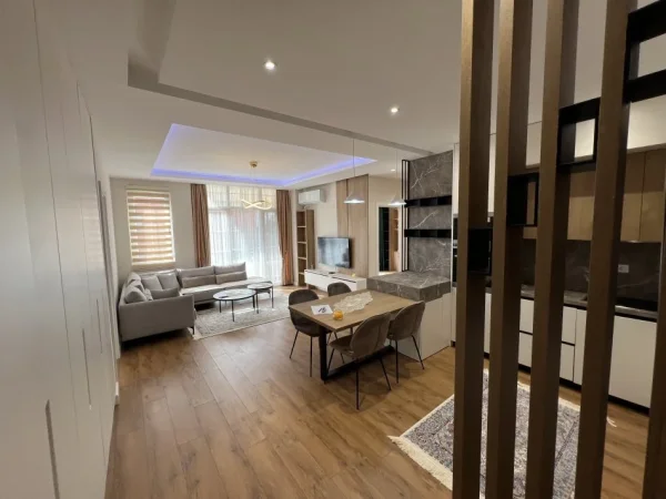 Tirane, shes apartament 3+1+Aneks+Ballkon Kati 1, 108 m² (Liqeni i Thate)