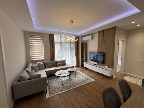 Tirane, shes apartament 3+1+Aneks+Ballkon Kati 1, 108 m² (Liqeni i Thate)