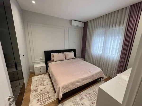 Tirane, shes apartament 3+1+Aneks+Ballkon Kati 1, 108 m² (Liqeni i Thate)