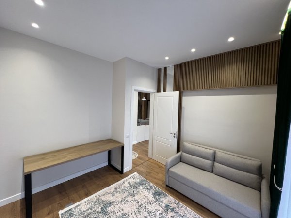 Tirane, shes apartament 3+1+Aneks+Ballkon Kati 1, 108 m² (Liqeni i Thate)