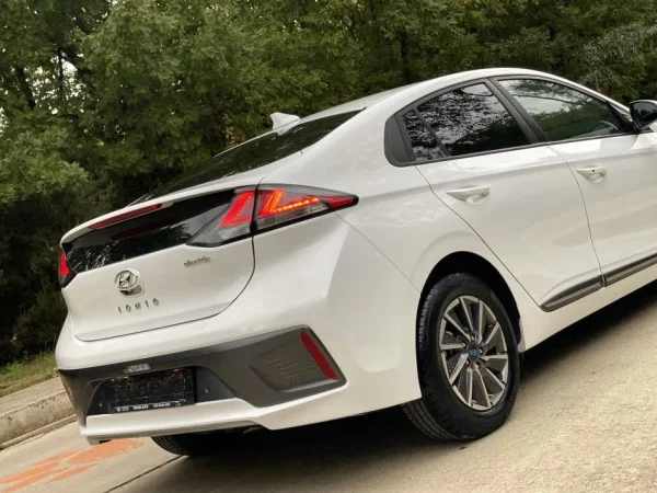 Tirane, shes makine Hyundai electric Elektrike, e bardhë automatik Klima 46.000 km