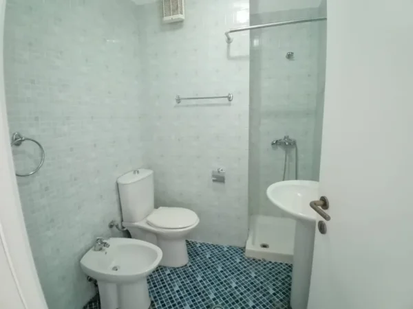 Tirane, shes apartament 1+1 Kati 5, 76 m² 150.000 € 