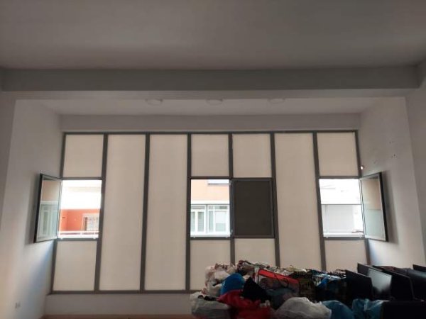 Tirane, jepet me qera ambjent biznesi Kati 1, 56 m² 600 €