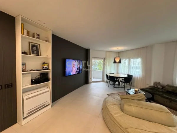 Tirane, shes apartament 2+1+Aneks+Ballkon Kati 1, 116 m² 270.000 € (Liqeni i Thate)