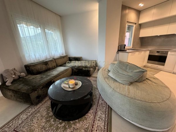 Tirane, shes apartament 2+1+Aneks+Ballkon Kati 1, 116 m² 270.000 € (Liqeni i Thate)