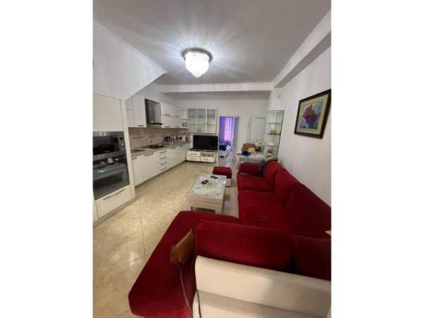 Tirane, jepet me qera apartament duplex Dublex Kati 2, 100 m² 650 € (Do bosko)