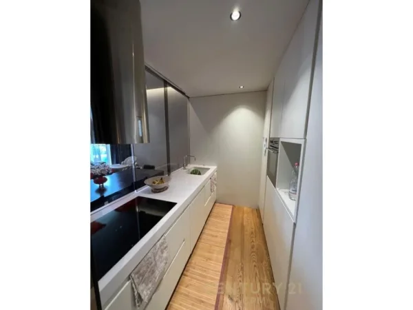 Tirane, shes apartament 2+1+Aneks+Ballkon Kati 15, 144 m² 660.000 € (Ambasador 3)