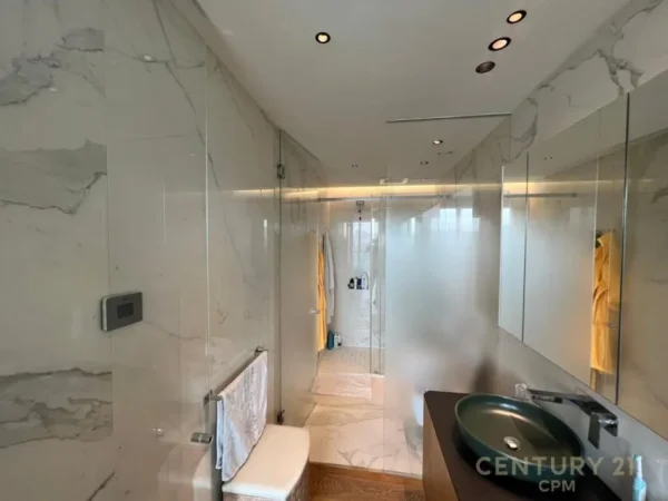 Tirane, shes apartament 2+1+Aneks+Ballkon Kati 15, 144 m² 660.000 € (Ambasador 3)