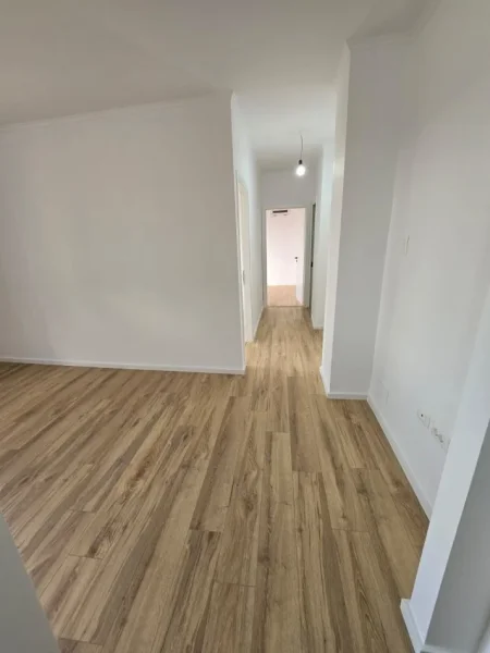 Tirane, shitet apartament 2+1+Ballkon Kati 5, 75 m² 132.001 € (Xhanfize Keko, Xhamlliku)
