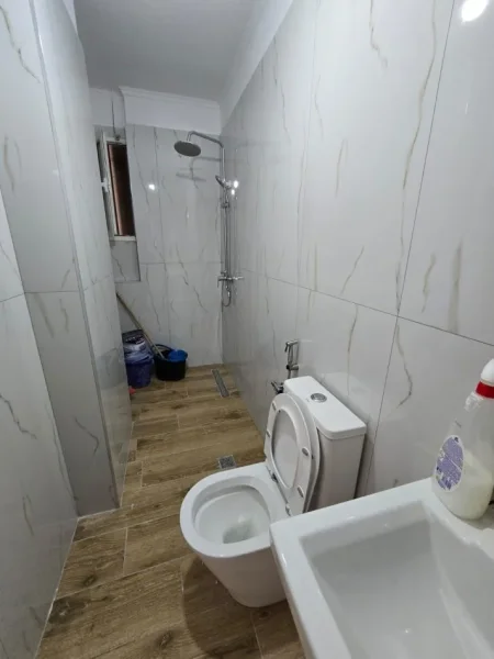 Tirane, shitet apartament 2+1+Ballkon Kati 5, 75 m² 132.001 € (Xhanfize Keko, Xhamlliku)