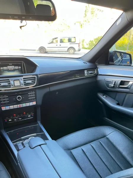 Tirane, shitet makine Mercedes Benz Nafte, e zeze automatik Kondicioner 150.000 km 18.500 €