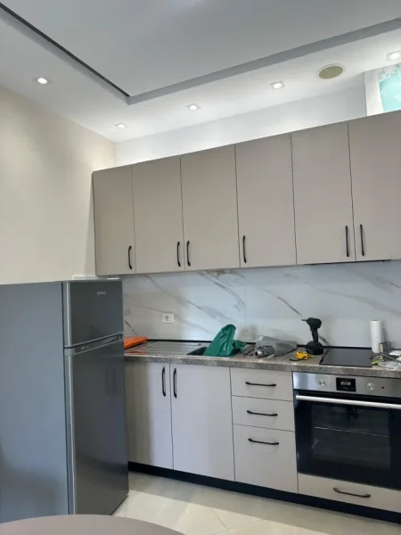 Tirane, jepet me qera apartament 1+1+Aneks Kati 2, 72 m² 500 € (rruga jordan misja)