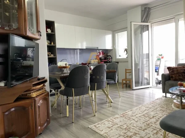 Tirane, shitet apartament 2+1+verande Kati 6, 149 m² 155.000 € (Astir)