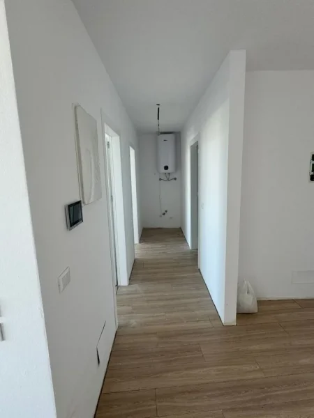 Tirane, shitet 2+1+Ballkon Kati 3, 93 m² 295.000 € (Lake View Residence , Liqeni Artificial)