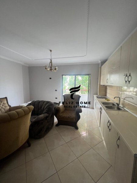 Tirane, jepet me qera apartament 2+1+Ballkon Kati 3, 103 m² 450 € (ASTIR)